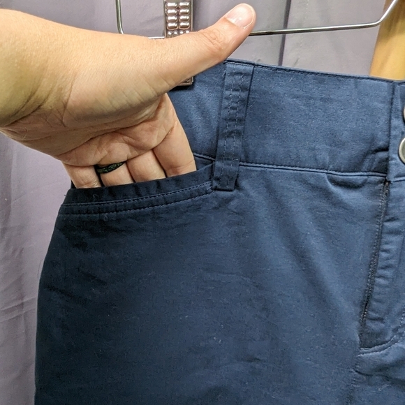 Christopher & Banks NWT Classic Fit Bermuda Sz 8 - Picture 2 of 10